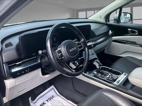Used 2022 Kia Carnival SX Prestige FWD image 14
