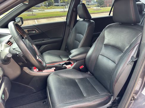 Used 2017 Honda Accord Sport Special Edition image 12