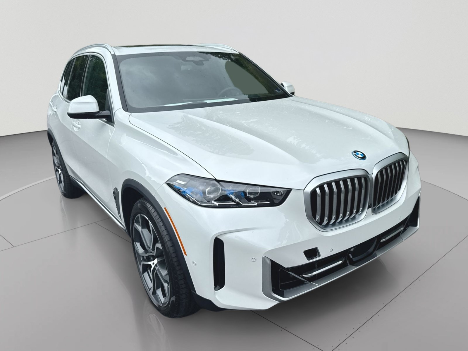 New 2026 BMW X5 xDrive50e AWD/4WD image 3
