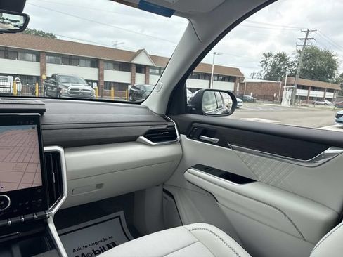 Used 2026 GMC Acadia Denali w/ Super Cruise Package AWD/4WD image 37