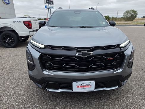 Used 2025 Chevrolet Equinox RS AWD/4WD image 3