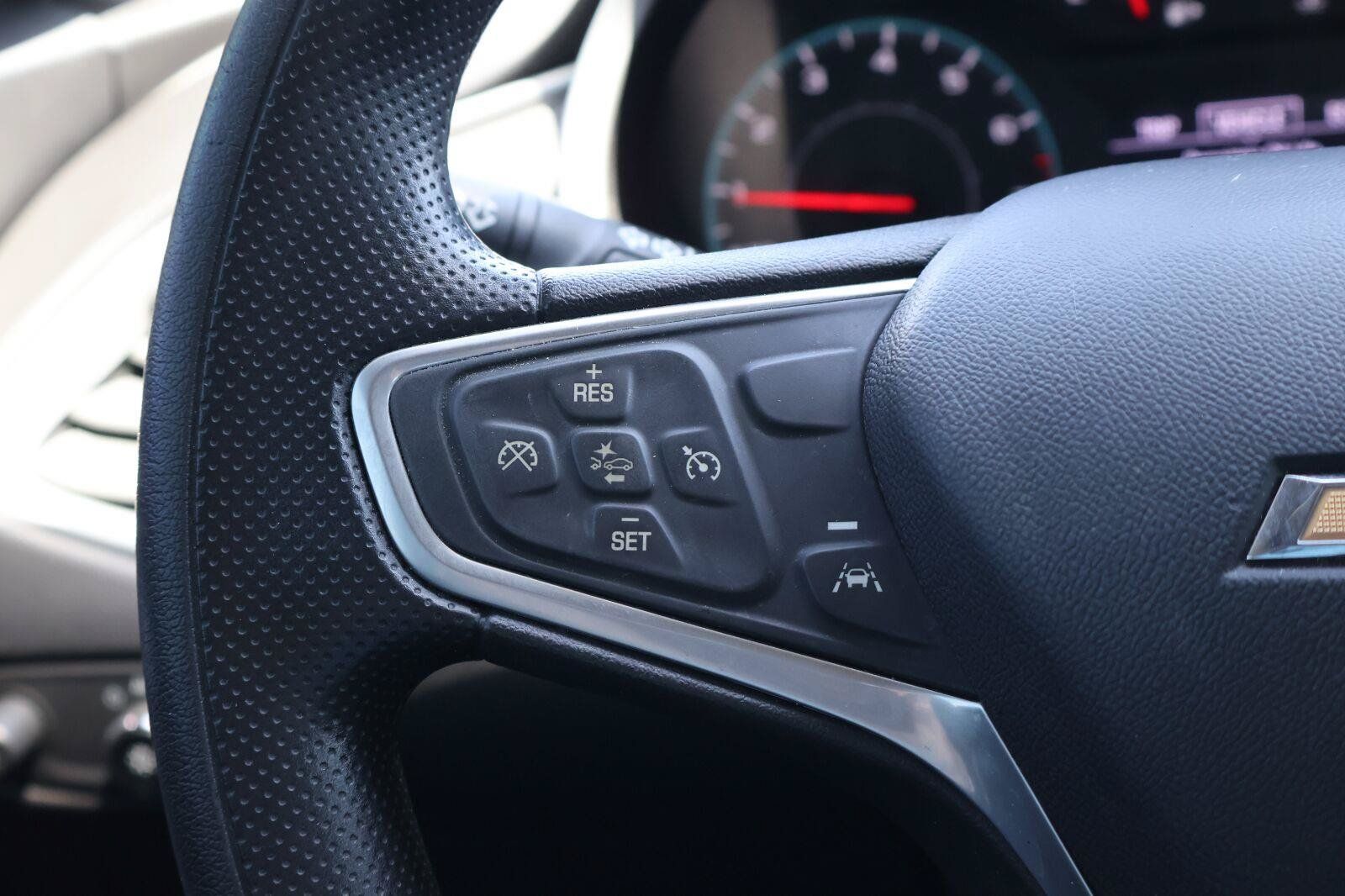 Used 2023 Chevrolet Malibu LT FWD image 23
