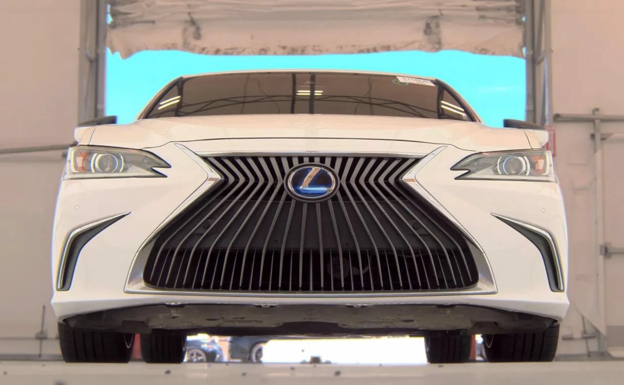 Used 2021 Lexus ES 300h w/ Premium Package FWD image 3