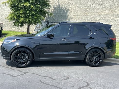 Certified 2025 Land Rover Discovery S AWD/4WD image 5