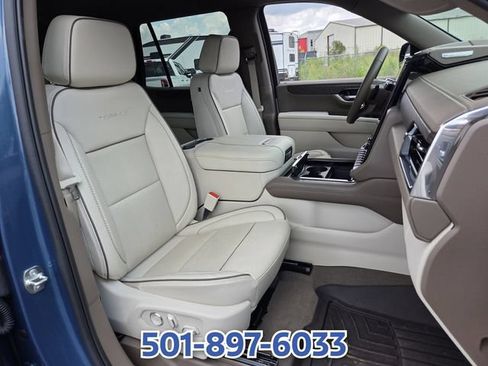Used 2026 GMC Yukon Denali AWD/4WD image 17