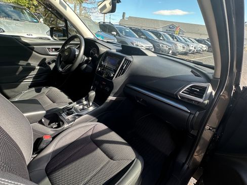 Used 2022 Subaru Forester Premium image 14