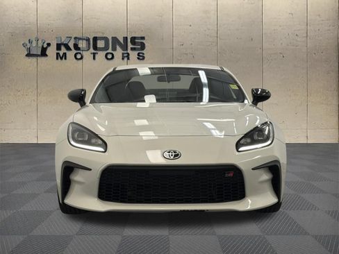Used 2025 Toyota GR86 Premium RWD image 3
