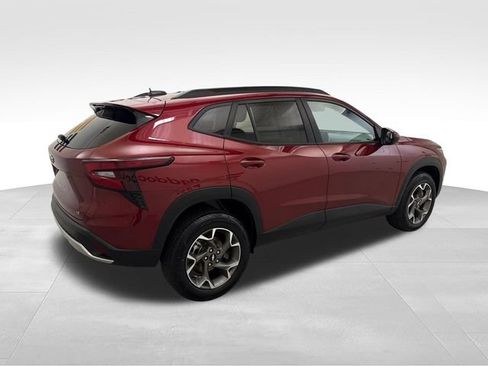 Certified 2024 Chevrolet Trax LT FWD image 5