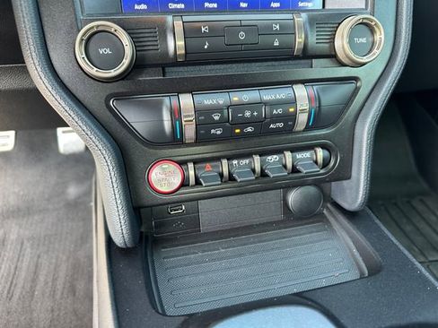 Used 2021 Ford Mustang Shelby GT500 w/ Technology Package image 21