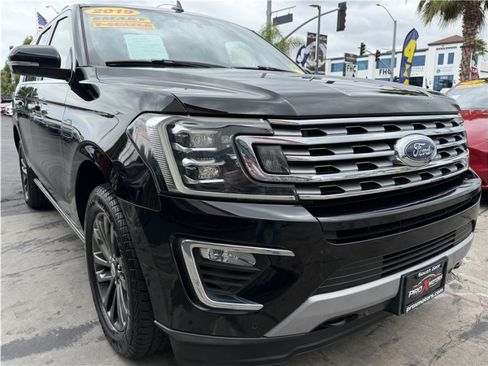 Used 2019 Ford Expedition Limited w/ Equipment Group 301A AWD/4WD image 48
