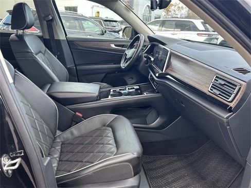 Used 2024 Volkswagen Atlas SEL Premium R-Line image 20