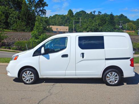 Used 2021 Nissan NV200 SV w/ Sliding Door Glass Package FWD image 9