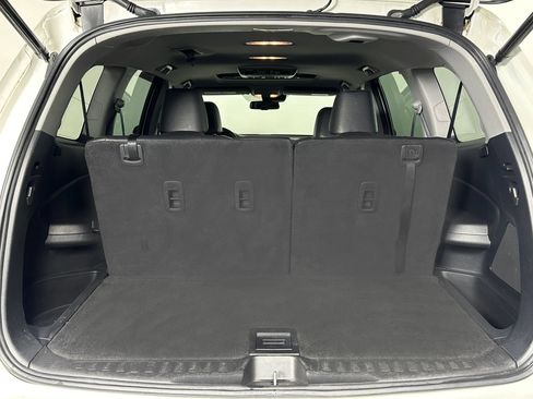 Used 2017 Honda Pilot Touring image 16