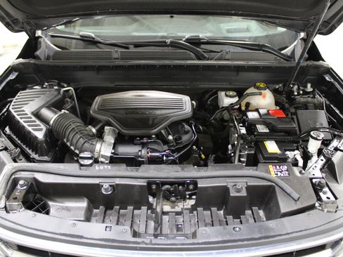 Used 2023 GMC Acadia AT4 w/ Technology Package image 50