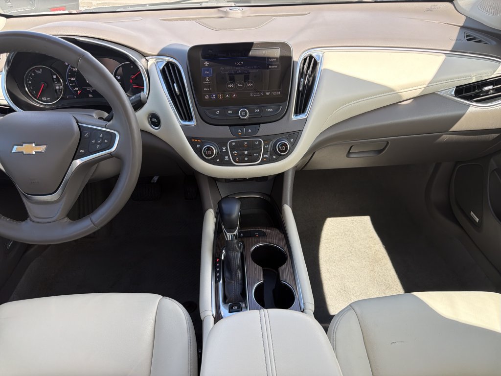 Used 2024 Chevrolet Malibu LT FWD image 14