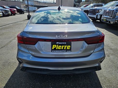 Used 2024 Kia Forte LXS image 4