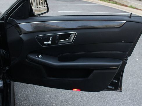 Used 2014 Mercedes-Benz E 350 Sedan image 27