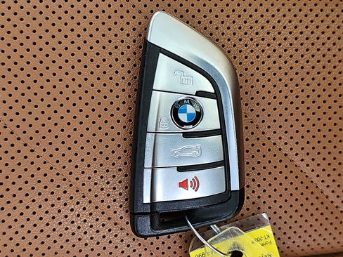 Used 2023 BMW X5 xDrive40i w/ M Sport Package image 37