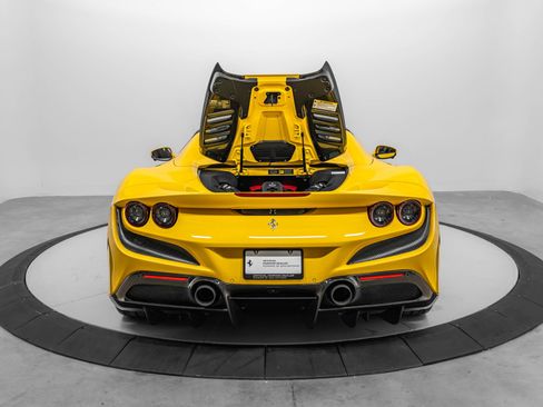 Certified 2022 Ferrari F8 Tributo RWD image 20
