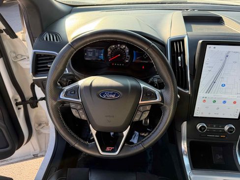 Certified 2024 Ford Edge ST w/ Equipment Group 401A image 18