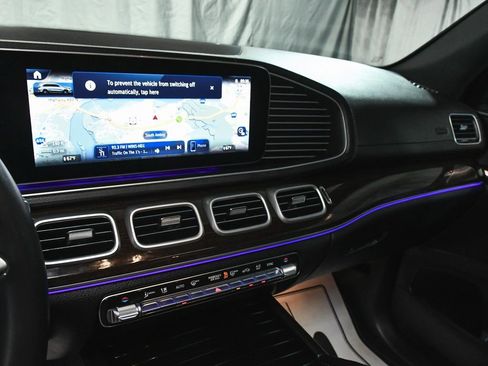 Used 2025 Mercedes-Benz GLS 450 4MATIC image 46