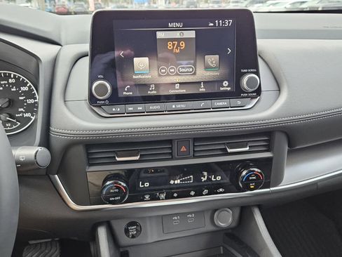 New 2026 Nissan Rogue SV image 8