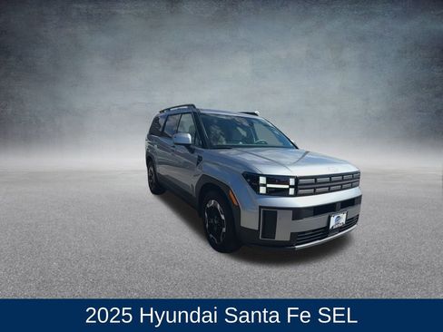 Used 2025 Hyundai Santa Fe SEL image 3