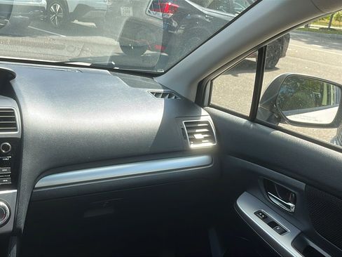 Used 2017 Subaru Crosstrek 2.0i Premium image 24