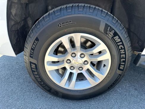 Used 2019 Chevrolet Tahoe LT RWD image 13