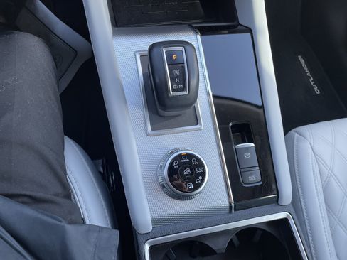 Used 2023 Mitsubishi Outlander SEL image 33