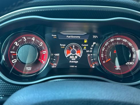 Used 2015 Dodge Challenger SRT Hellcat image 23