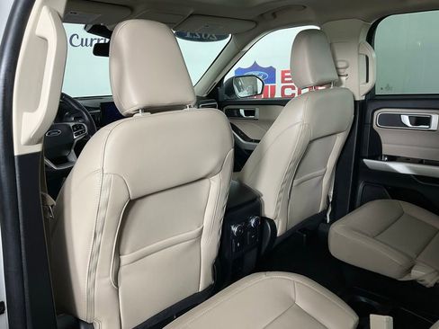 Used 2021 Ford Explorer XLT w/ Equipment Group 202A image 15