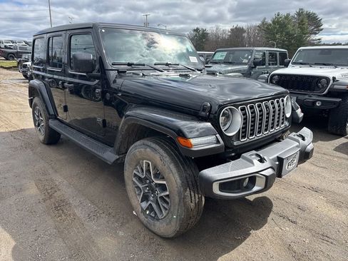 New 2026 Jeep Wrangler Sahara image 7