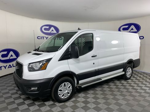 Used 2025 Ford Transit 250 Low Roof w/ Exterior Upgrade Package RWD image 6