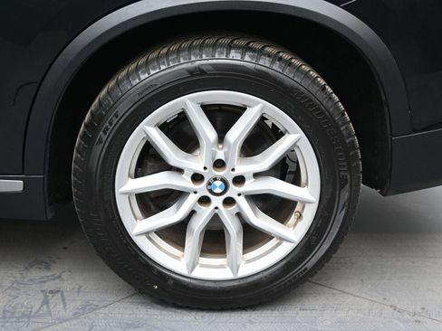 Used 2021 BMW X5 xDrive40i w/ Premium Package image 13