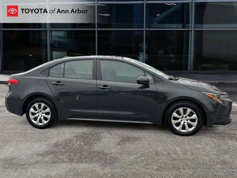 Used 2025 Toyota Corolla LE image 10