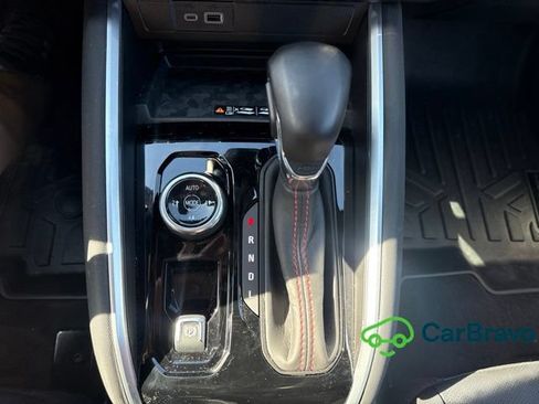 Used 2026 Chevrolet Colorado Z71 w/ Technology Package AWD/4WD image 16