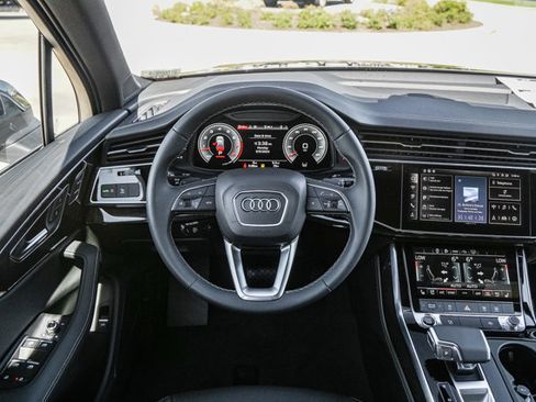 Used 2025 Audi Q7 3.0T Premium Plus image 19