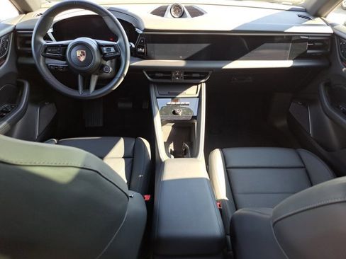 Certified 2025 Porsche Macan 4 Electric image 17