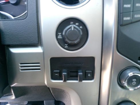 Used 2013 Ford F150 FX4 w/ Mid Equipment Group AWD/4WD image 30