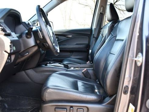 Used 2018 Honda Pilot Elite image 12