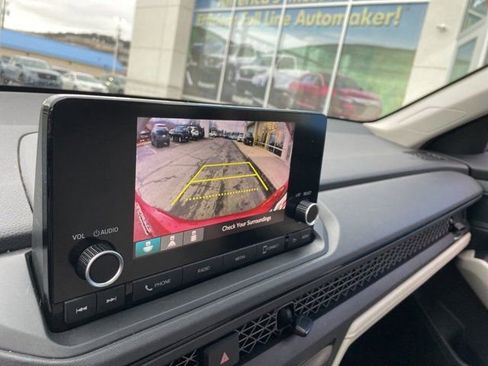 Used 2023 Honda Accord LX image 14