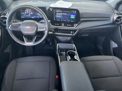 Used 2025 Chevrolet Equinox LT image 18