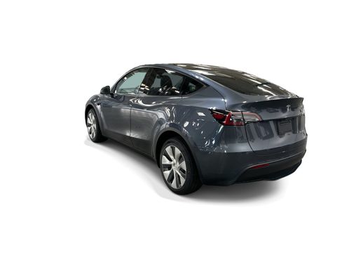 Certified 2023 Tesla Model Y AWD image 4