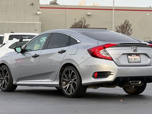 Used 2019 Honda Civic Sport image 7