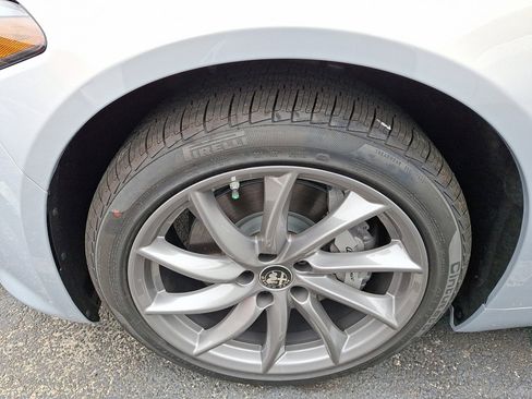 New 2025 Alfa Romeo Giulia AWD image 4