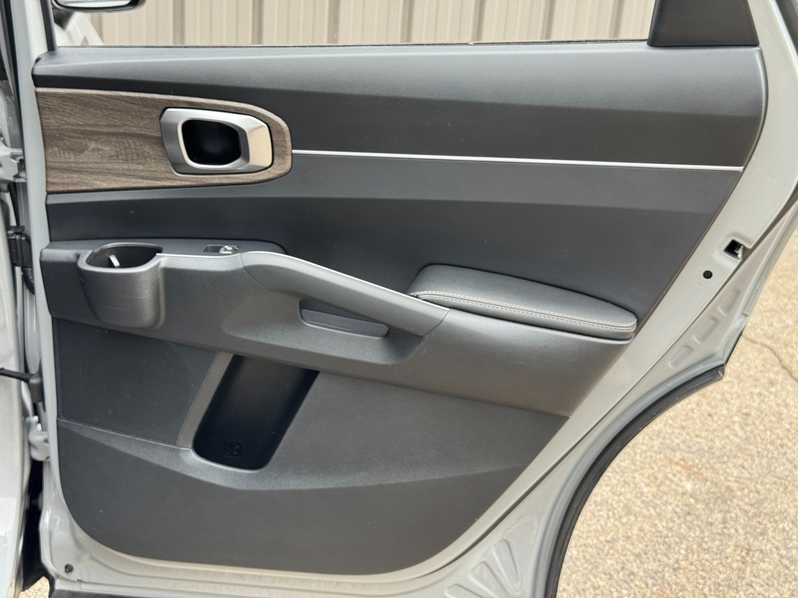 Used 2022 Kia Sorento EX w/ Panoramic Sunroof Package FWD image 43