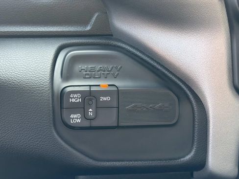 Used 2024 RAM 3500 Big Horn AWD/4WD image 29
