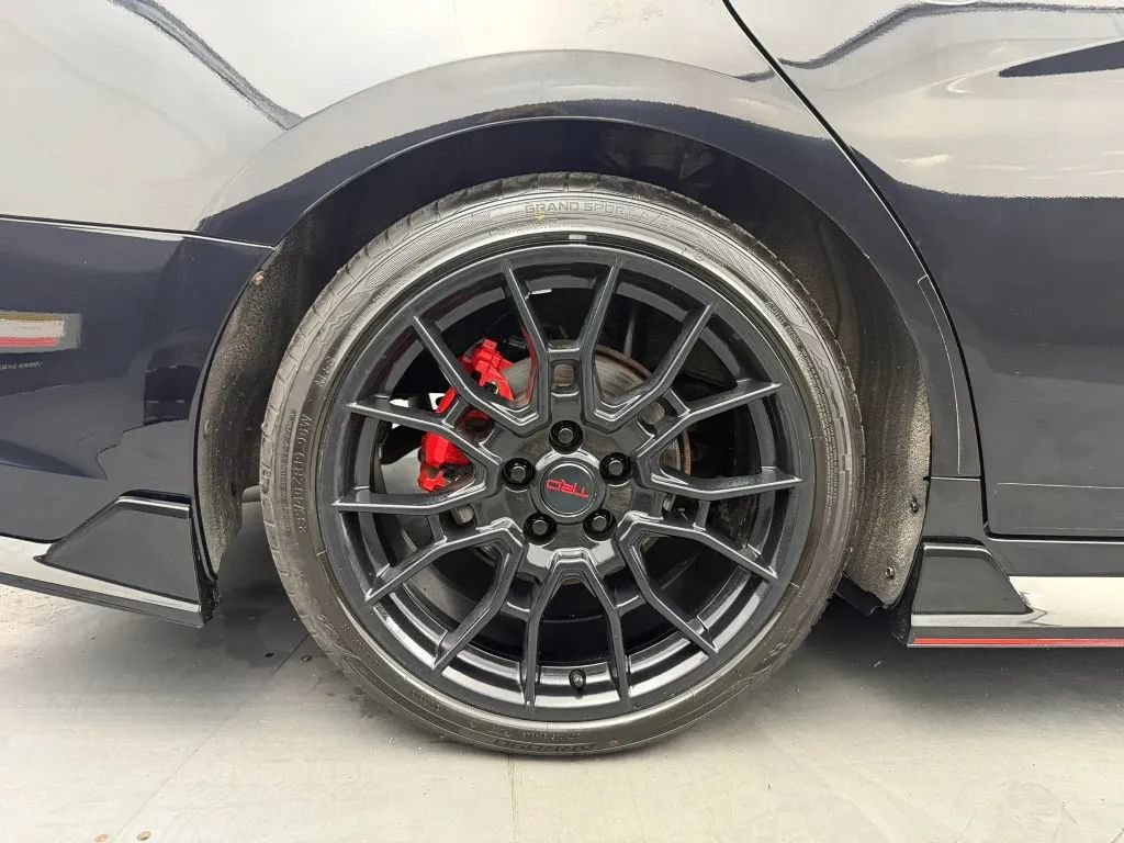 Used 2020 Toyota Avalon TRD FWD image 35