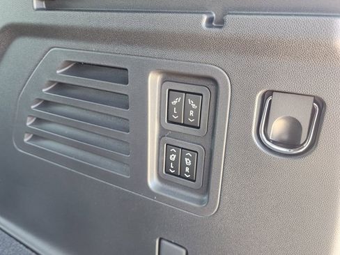 New 2026 GMC Acadia Denali w/ Super Cruise Package FWD image 53